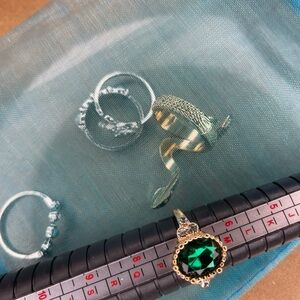 Elegant Green‎ and Gold Ring